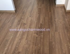 Sàn gỗ Charm Wood S1703, S1801, S5621 nhà Chú Quang Sunrise City Q.7